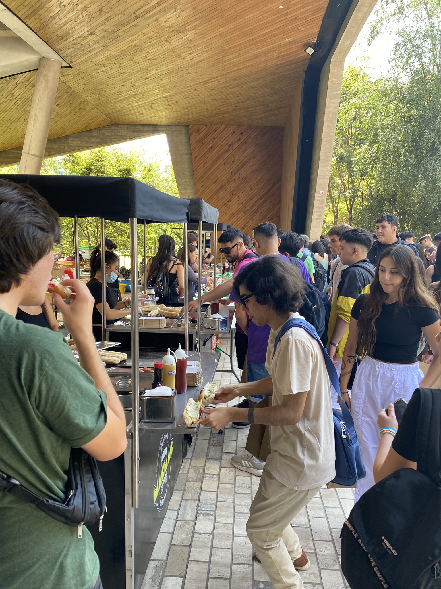 Carritos de Comida para Empresas: Cuánto cuesta y cómo organizar un evento corporativo